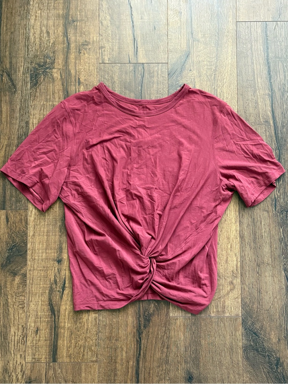 Lululemon Crescent Tee, Mulled Wine - Picture 2 of 8